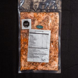 Salmón atlantico ahumado caliente despunte pimienta